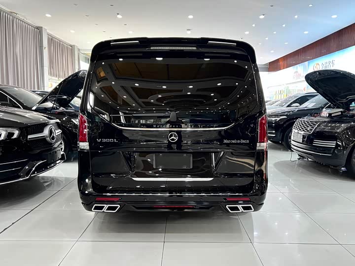 Фото 5 - Mercedes-Benz V-Class