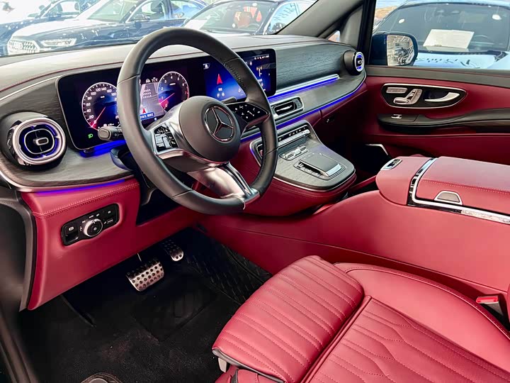 Фото 7 - Mercedes-Benz V-Class