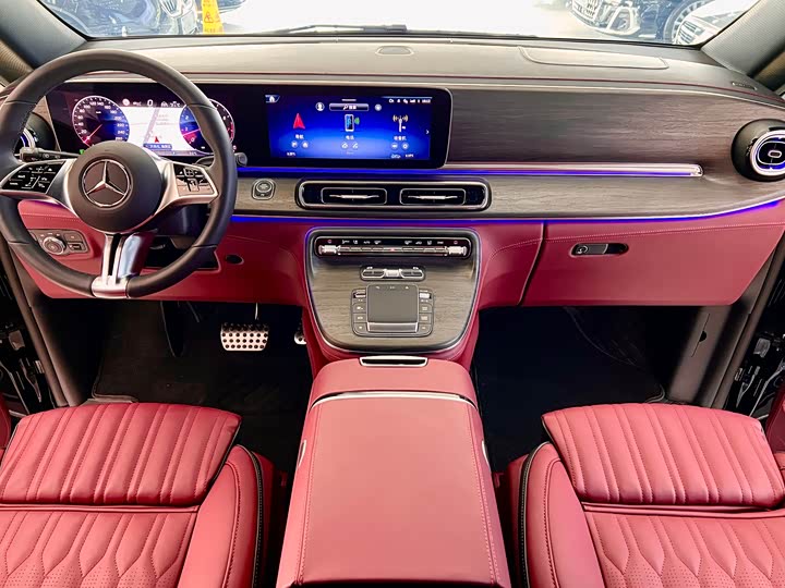 Фото 9 - Mercedes-Benz V-Class