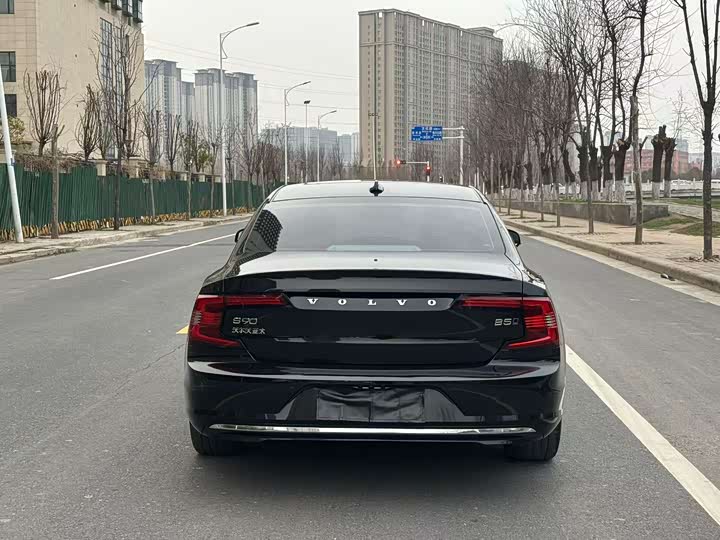 Фото 8 - Volvo S90