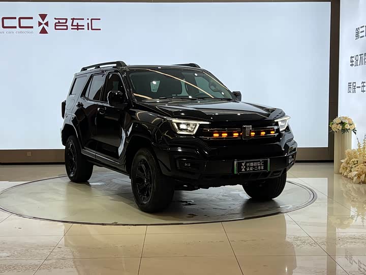 Фото 3 - Tank 400 Hybrid