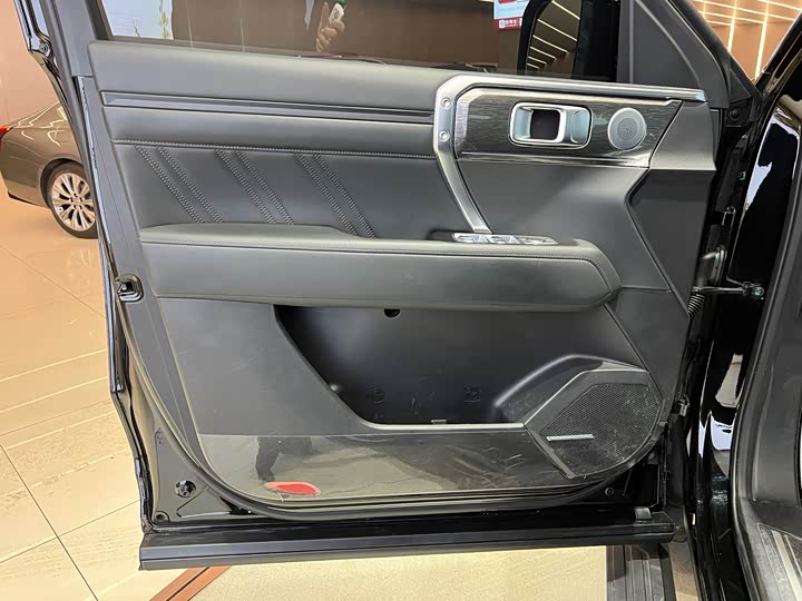 Фото 8 - Tank 400 Hybrid