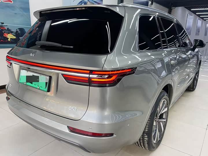 Фото 4 - LiXiang One