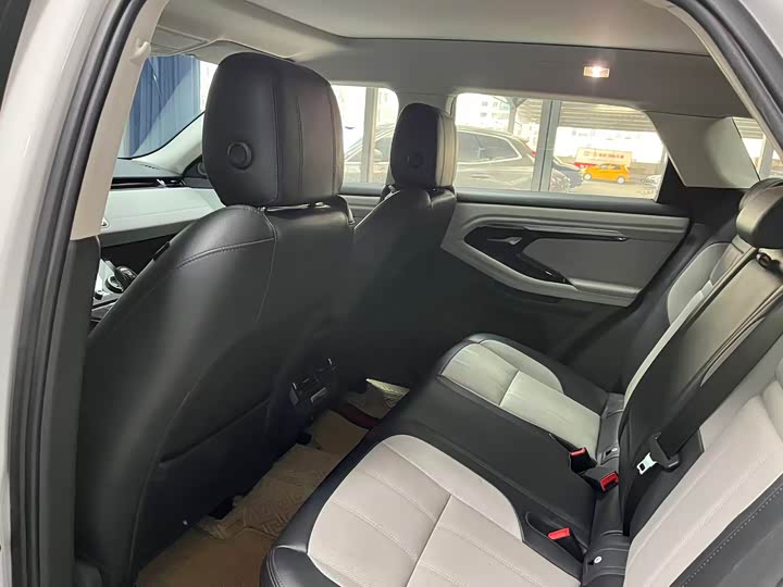 Photo 6 - Land Rover Range Rover Evoque L