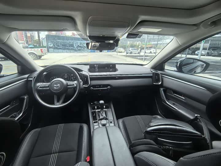 Photo 2 - Mazda CX-50