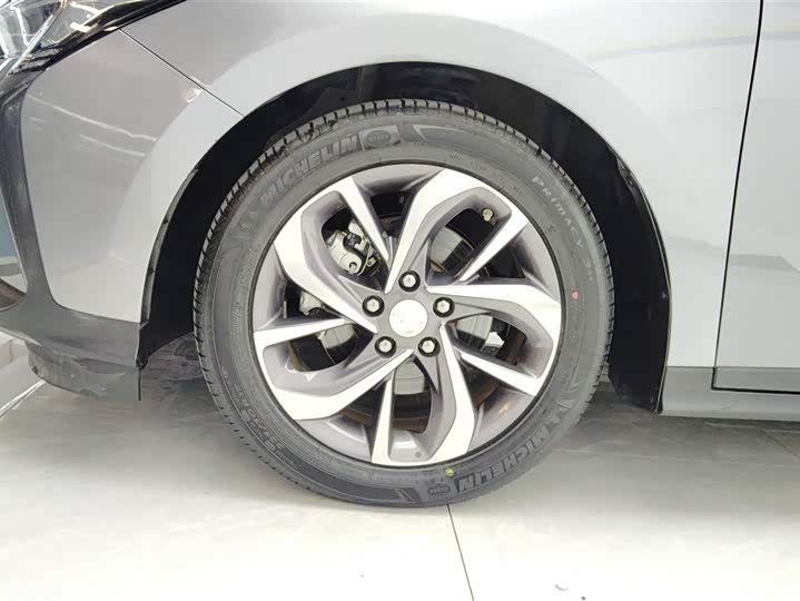 Фото 6 - Buick Velite 6