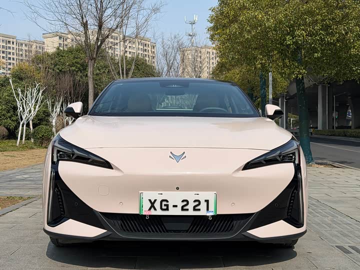 Фото 2 - BAIC Arcfox Alpha S5