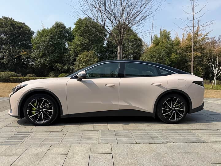 Фото 3 - BAIC Arcfox Alpha S5