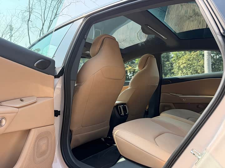 Фото 7 - BAIC Arcfox Alpha S5