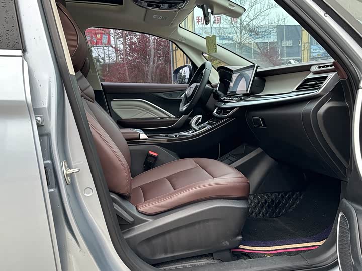 Фото 5 - Geely Jiaji