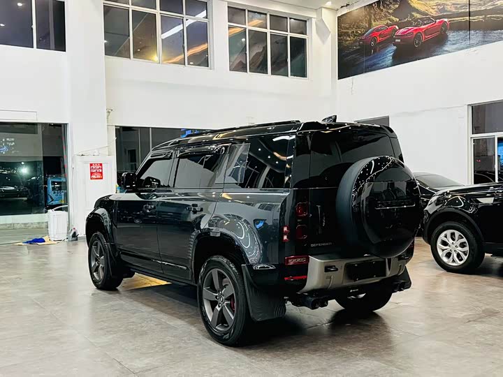 Фото 4 - Land Rover Defender