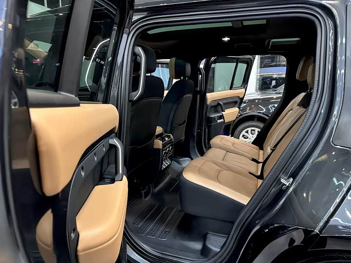 Фото 8 - Land Rover Defender