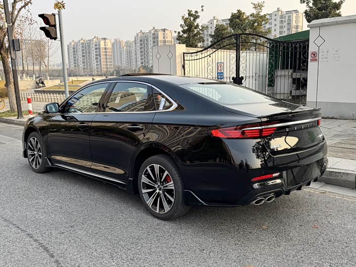 Фото 7 - Geely Preface