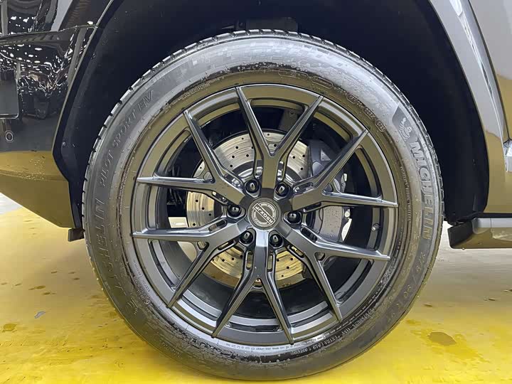 Фото 9 - BYD FangChengBao Leopard 8