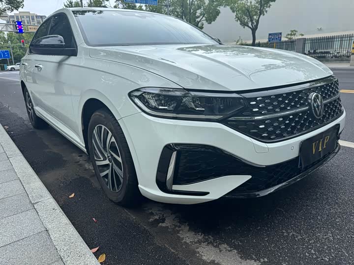 Фото 3 - Volkswagen Lavida