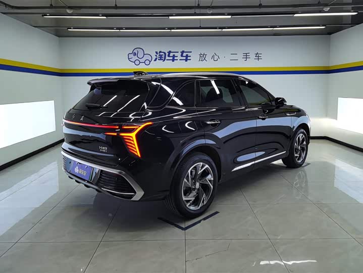 Photo 3 - Hongqi HS3 Hybrid