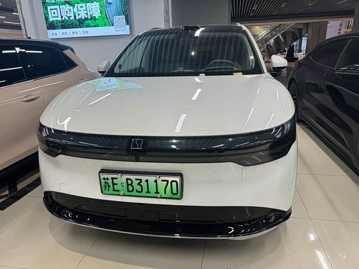 Фото 2 - Zeekr 7X