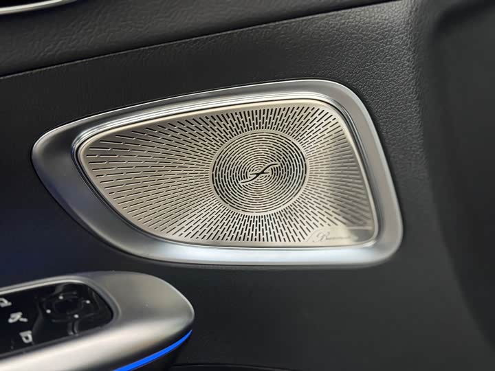 Фото 4 - Mercedes-Benz C-Class