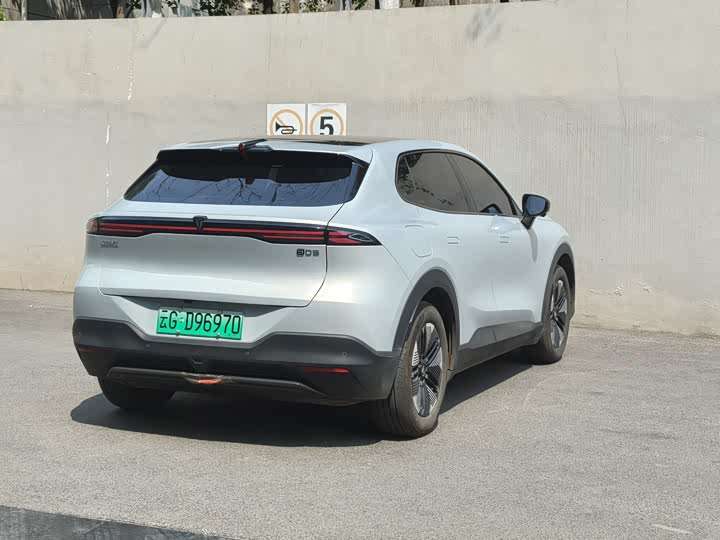 Фото 9 - Changan Deepal S05