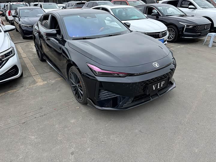 Photo 3 - Changan UNI-V