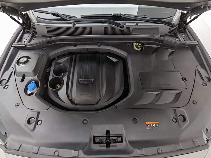 Фото 6 - Geely Atlas