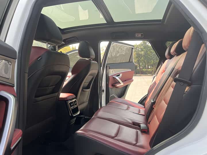 Photo 6 - Jetour X70 Plus