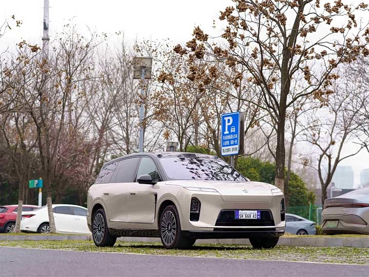 Фото 3 - Nio ES8