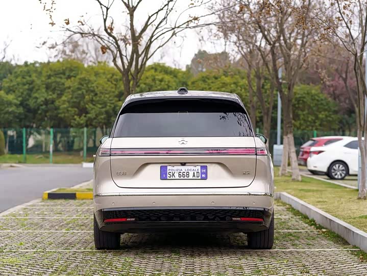 Фото 5 - Nio ES8