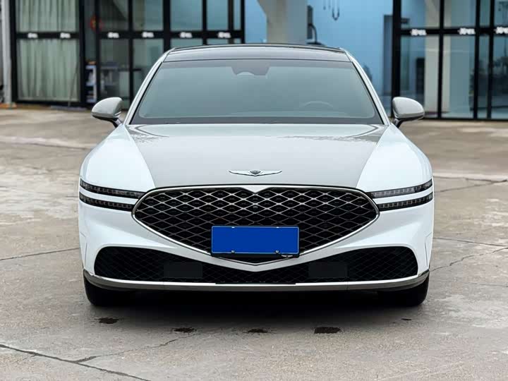 Фото 2 - Genesis G90