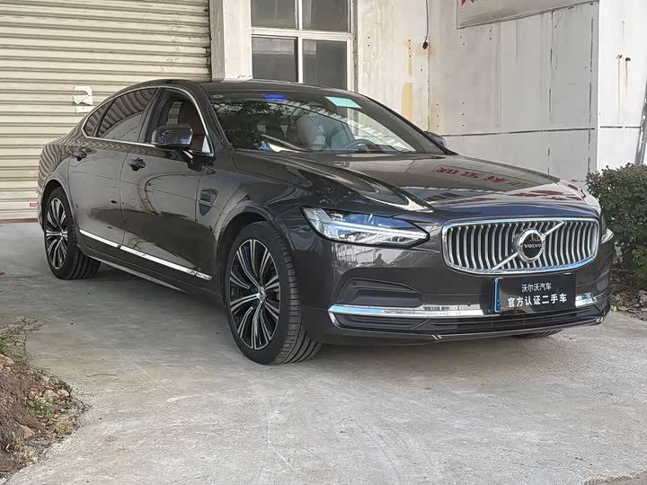 Photo 3 - Volvo S90