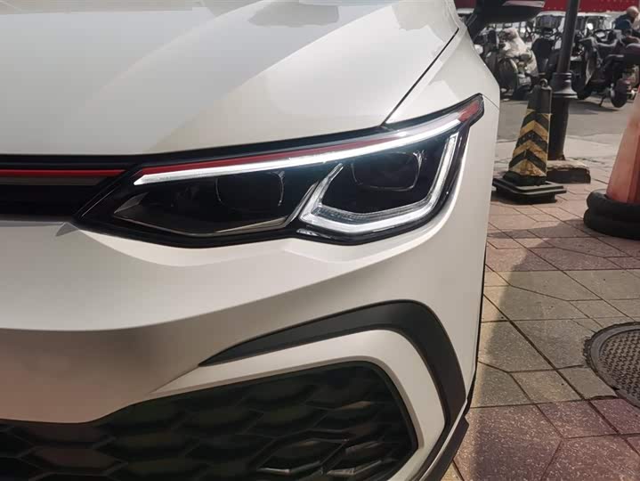 Фото 5 - Volkswagen Golf GTI