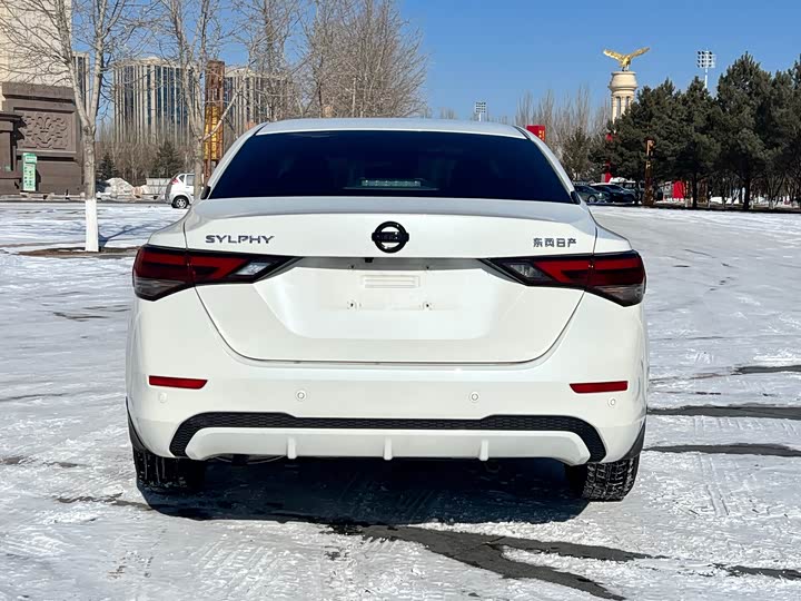 Фото 8 - Nissan Sylphy