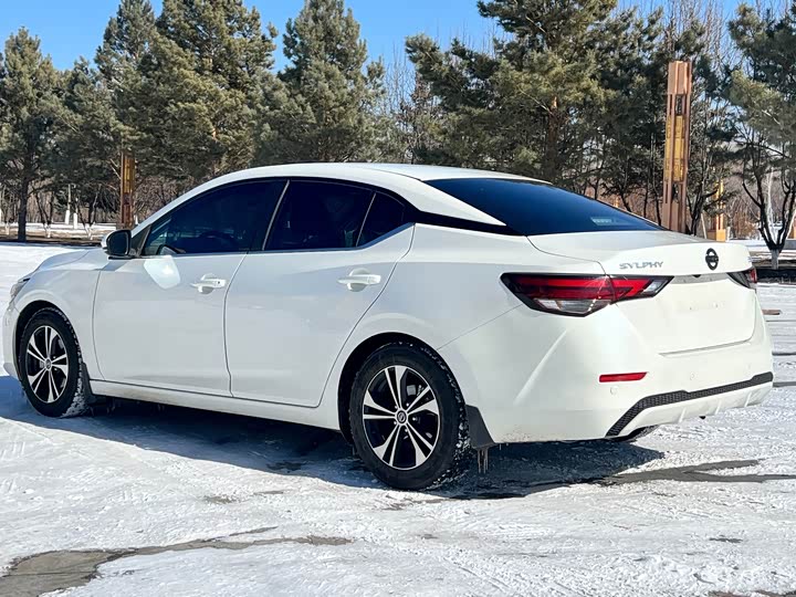 Фото 9 - Nissan Sylphy