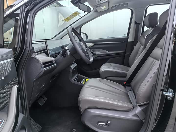 Фото 6 - Maxus Mifa 7