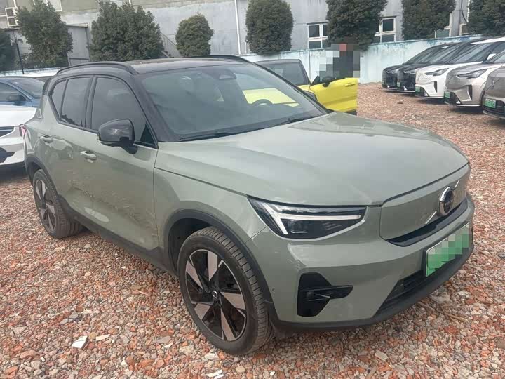 Фото 2 - Volvo XC40 EV