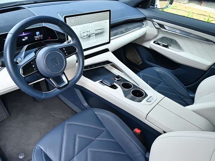 Фото 5 - Zeekr 001