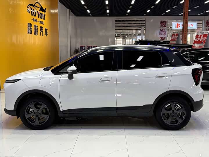 Фото 3 - Geely Geometry E Firefly