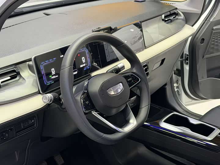 Фото 6 - Geely Geometry E Firefly