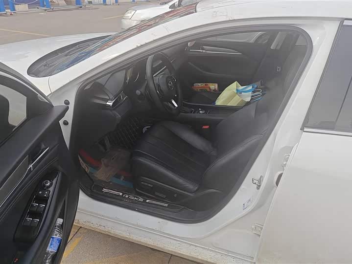 Photo 9 - Mazda Atenza