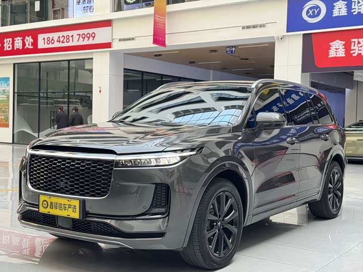 Фото 1 - LiXiang One