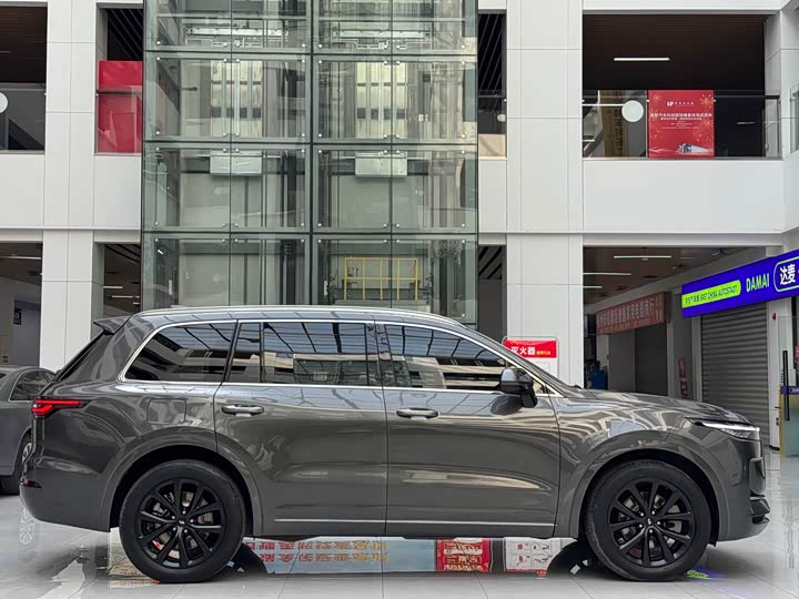 Фото 7 - LiXiang One