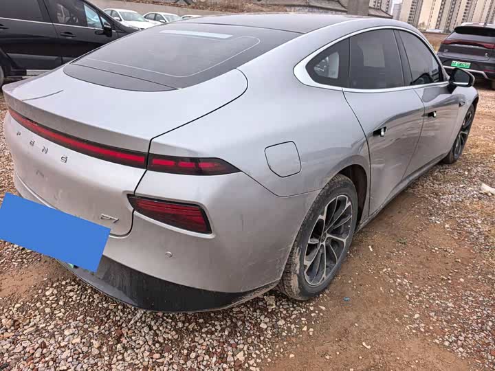 Фото 8 - XPeng P7