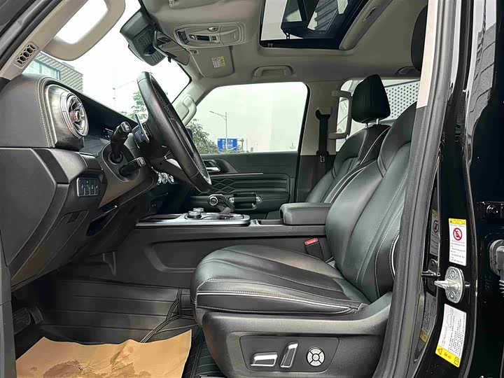 Фото 4 - Tank 300