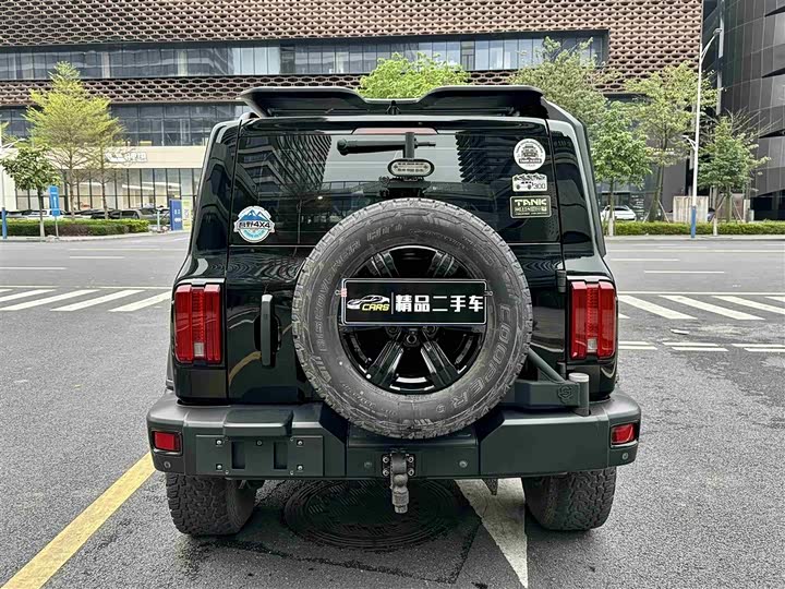 Фото 8 - Tank 300