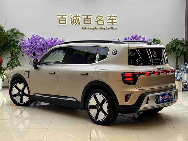 Фото 8 - Smart #5