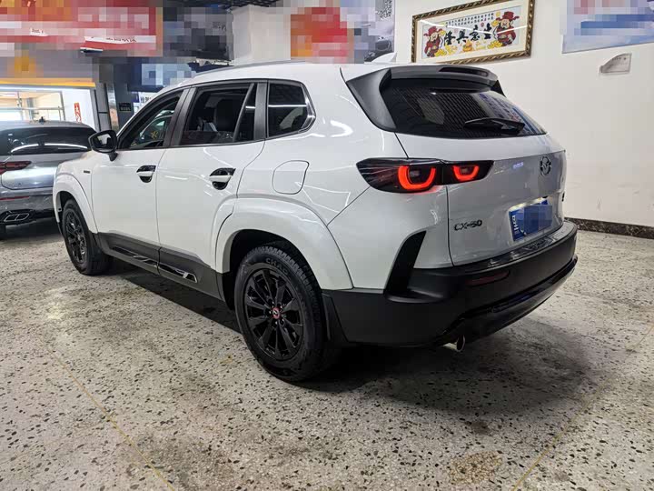 Фото 4 - Mazda CX-50