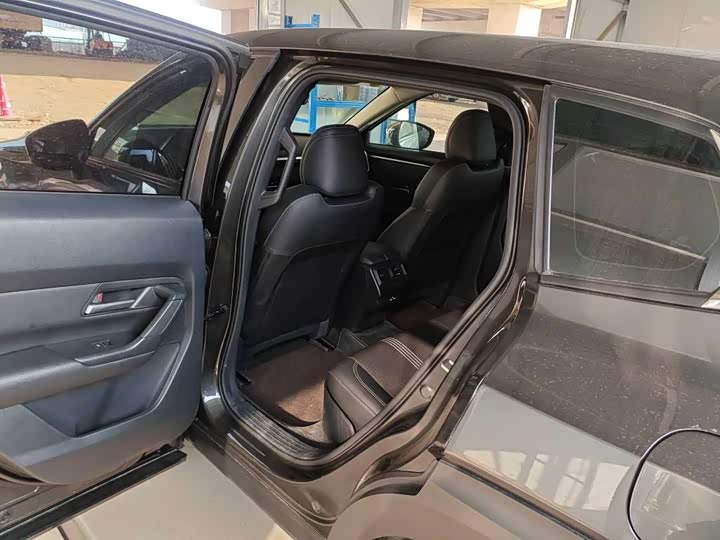 Фото 8 - Mazda CX-50