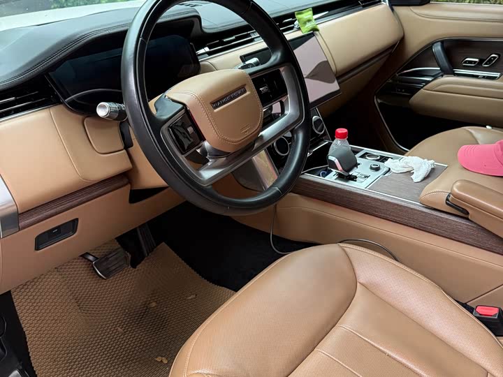 Photo 6 - Land Rover Range Rover