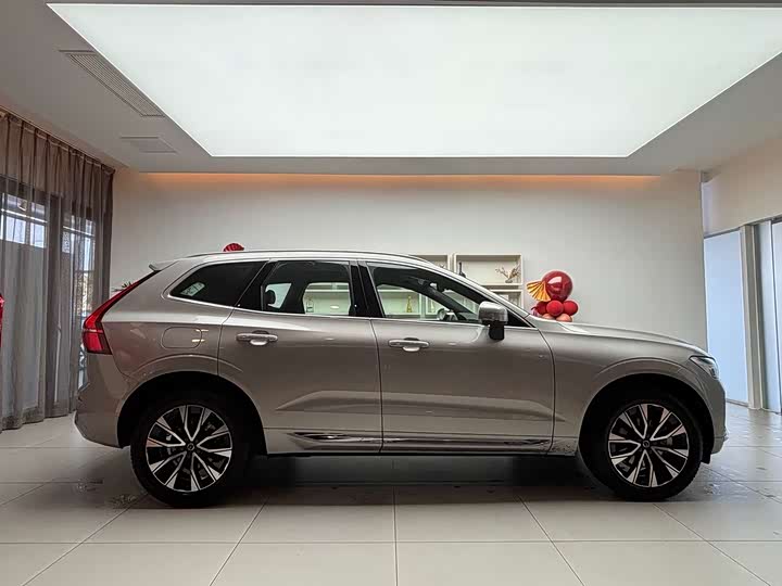 Фото 4 - Volvo XC60