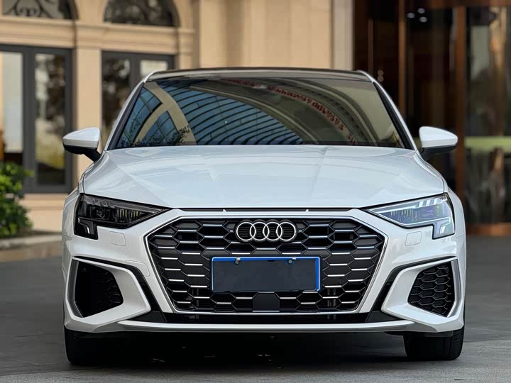 Фото 2 - Audi A3